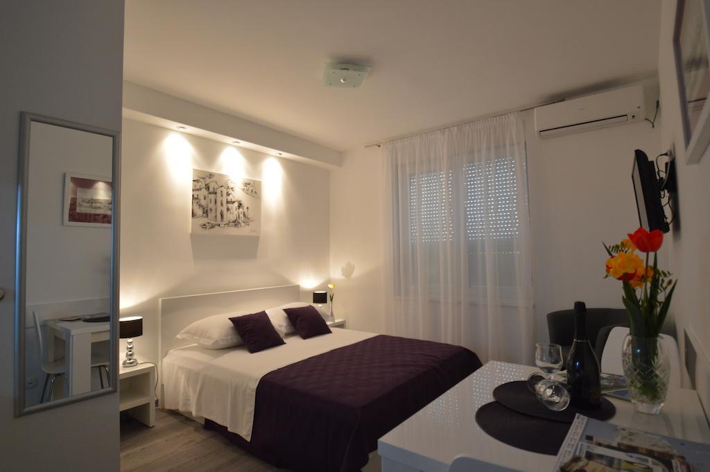 Apartamento Downtown Main Street Studio Zadar Habitación foto